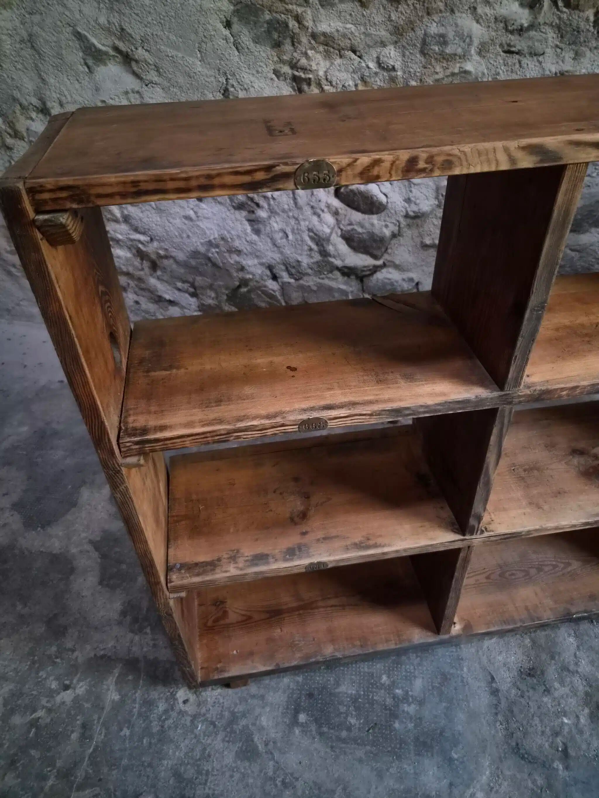 Old workshop shelf in French pine, industrial shoe cabinet, around 1900.
