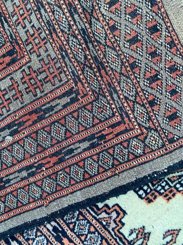 Pakistani vintage carpet 160x208 cm