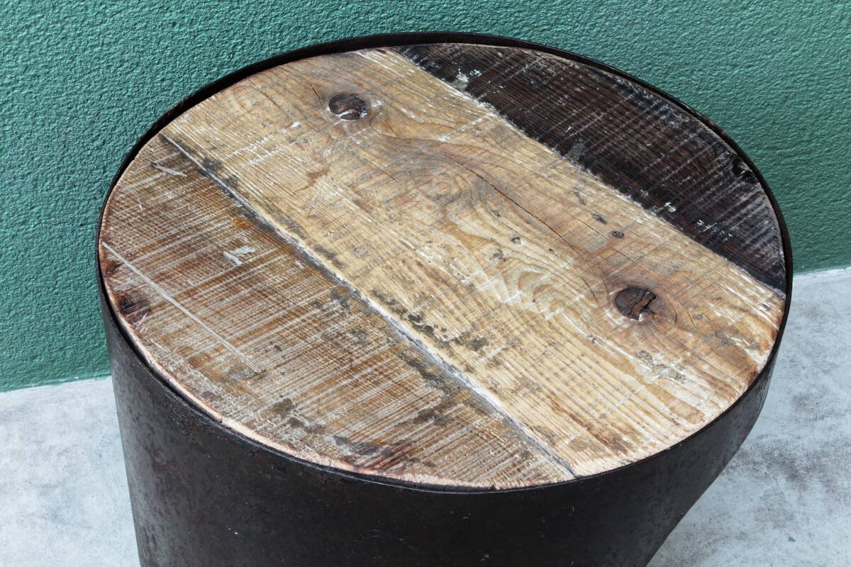 Industrial coffee table in steel and patinated wood