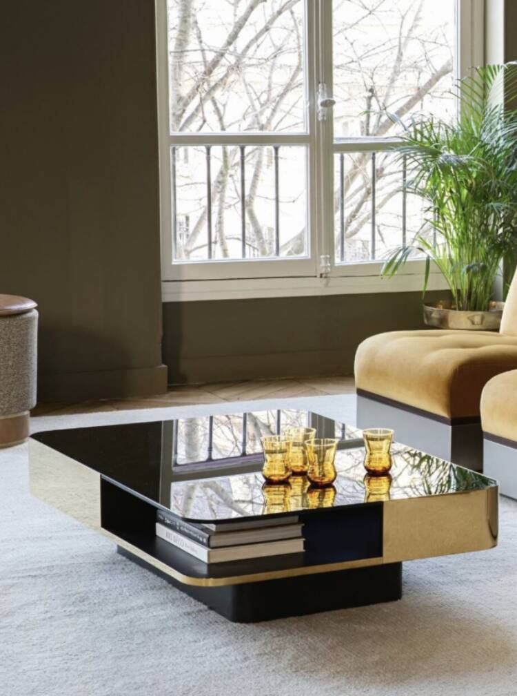 Red edition lounge coffee table