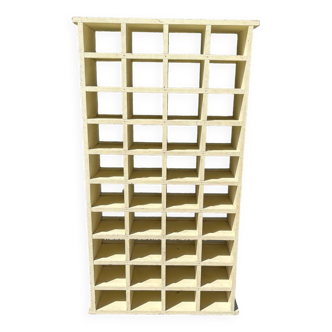 Wooden locker sorting unit