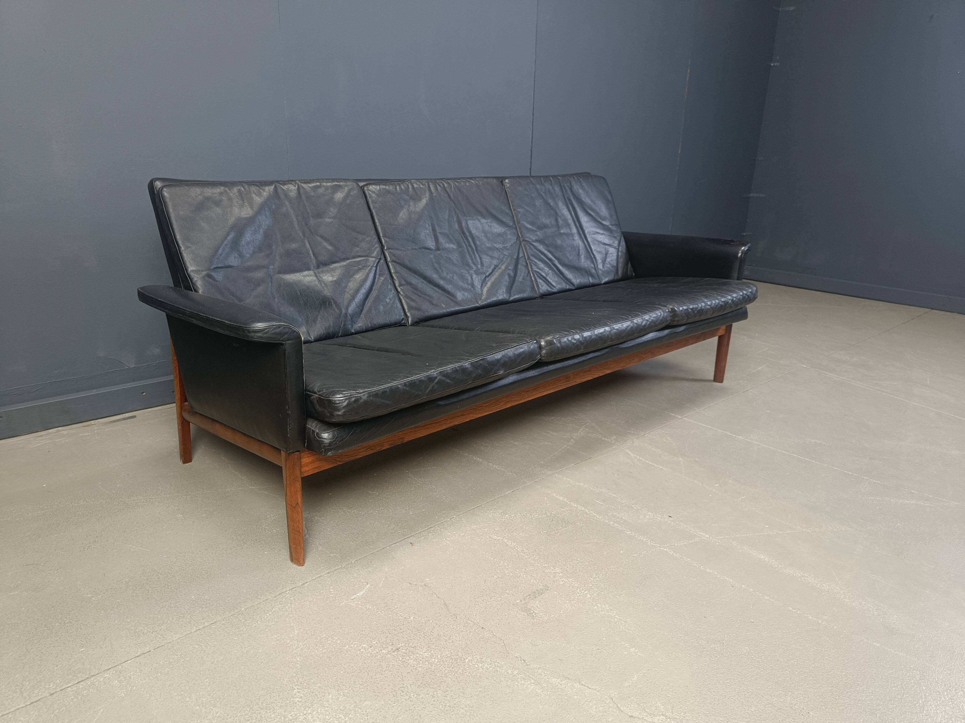 Jupiter Sofa by Finn Juhl for from France and Søn and France & Daverkosen