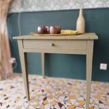 Farm table revisited in khaki