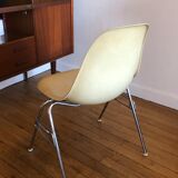 Chair by Charles et Ray Eames