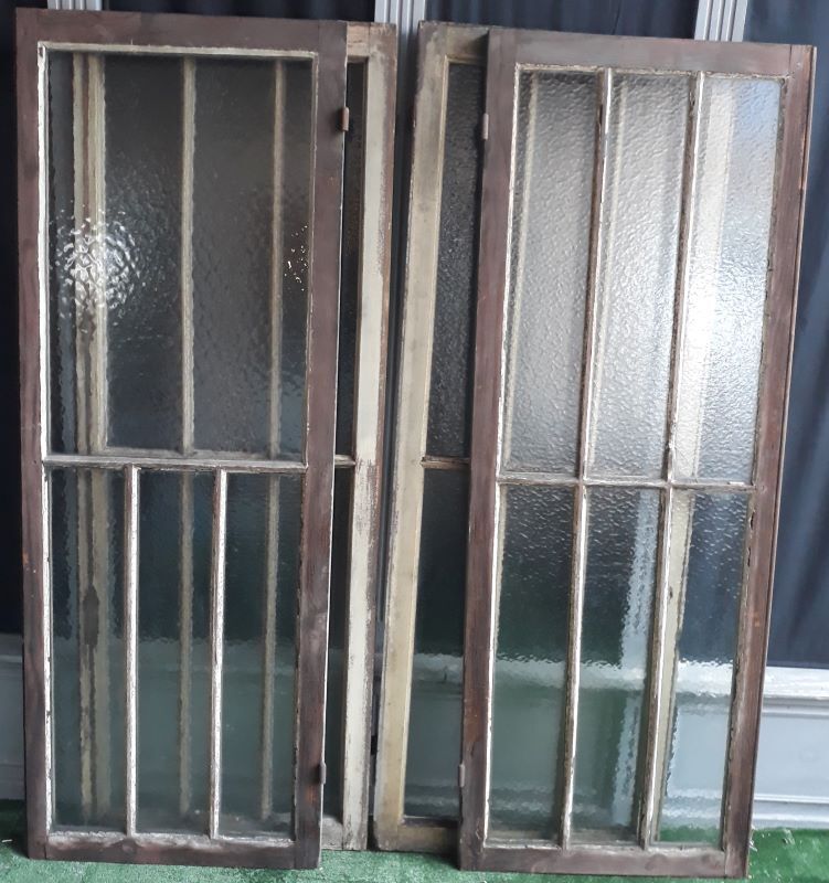 Portes-fenêtres d'atelier anciennes