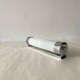 Lampe applique tube opaline et laiton chromé