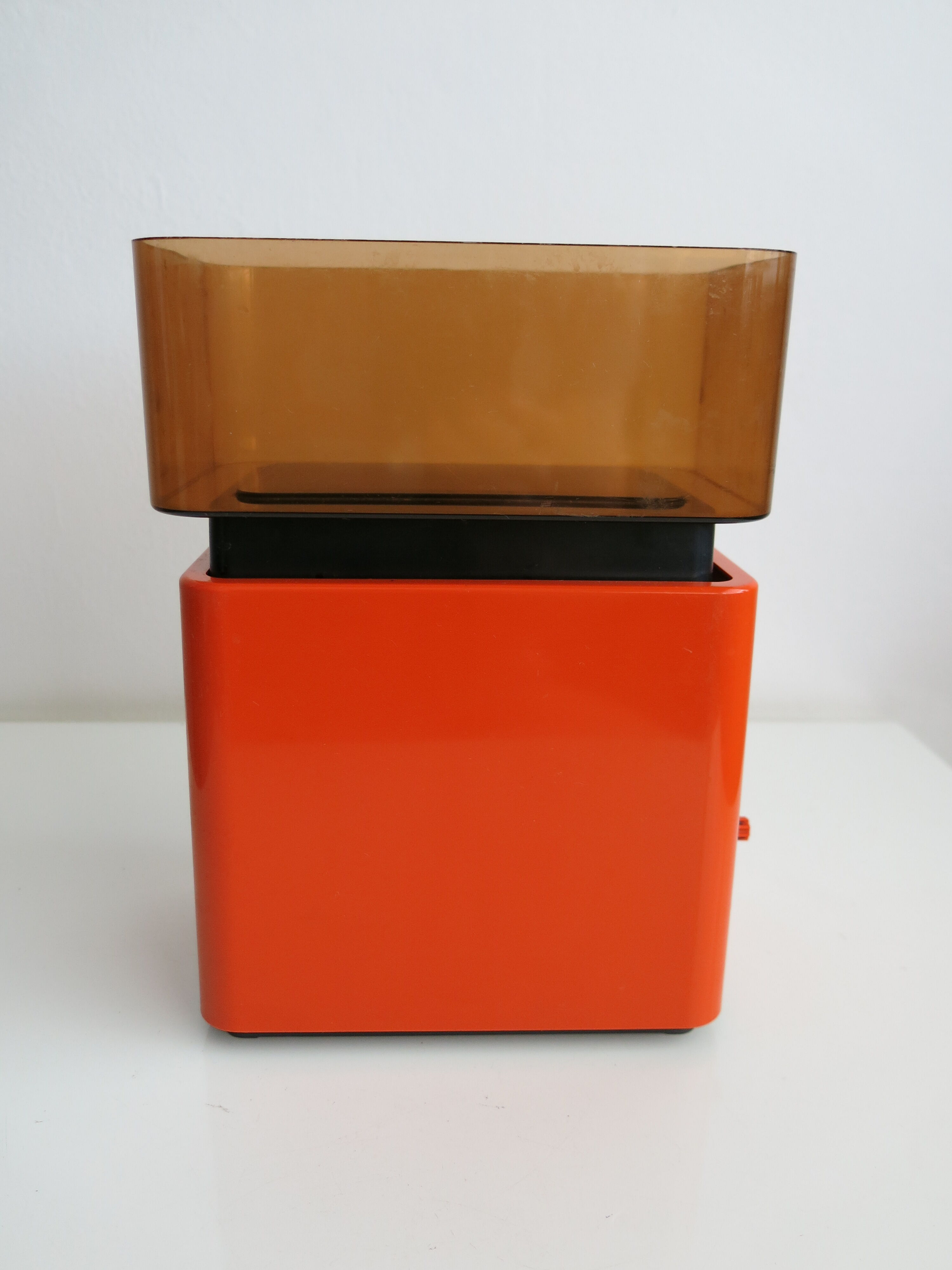 Orange scale by Terraillon (vintage)