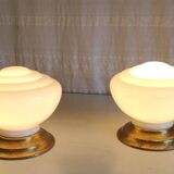 Lampe à poser globe opaline et métal doré - mid. XXéme
