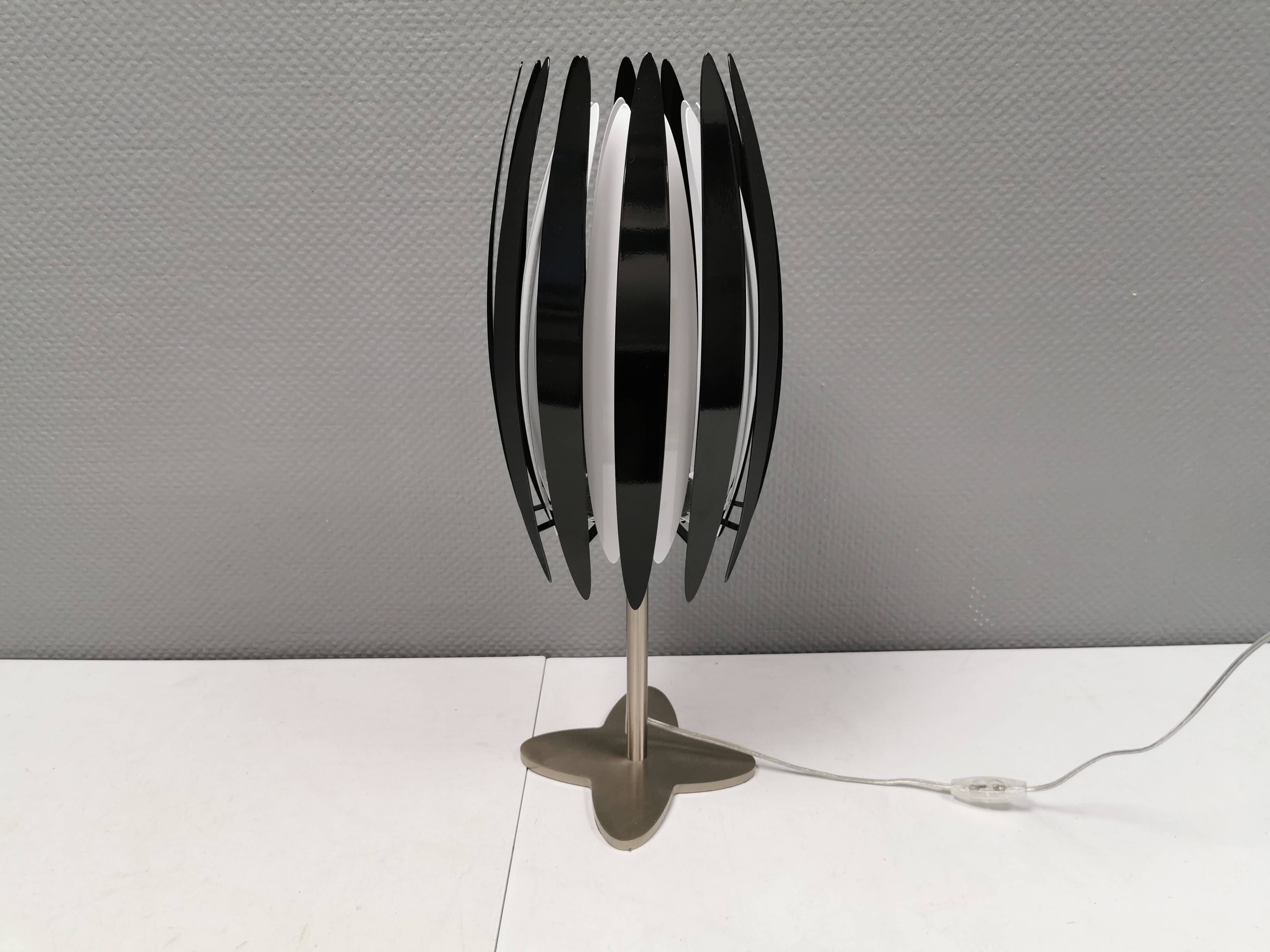 large and heavy table lamp,  by Benny Frandsenin the mid 1980s for Frandsen Lightning. Model JAWS