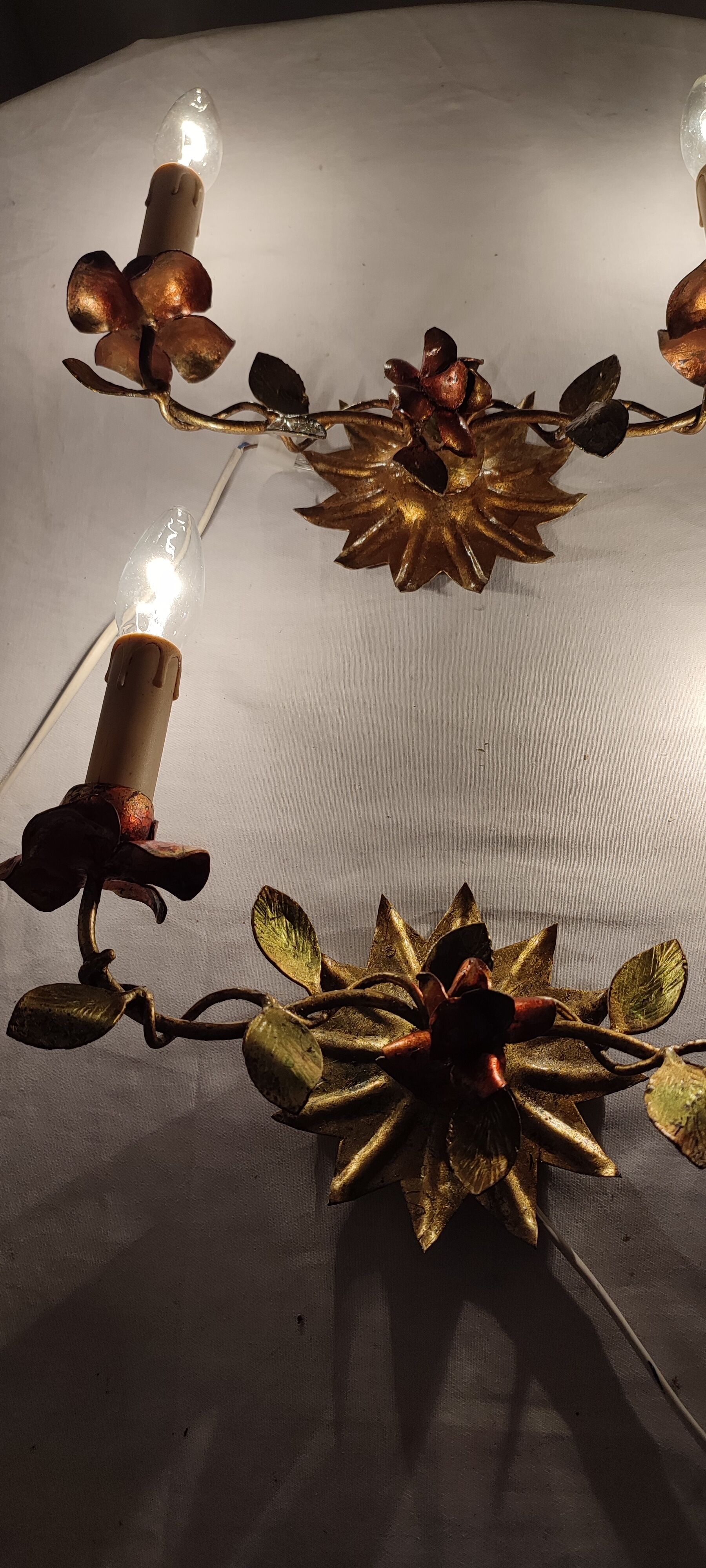 Appliques de forgeage dorées, Espagne années 1940
