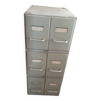 Metal locker cabinet