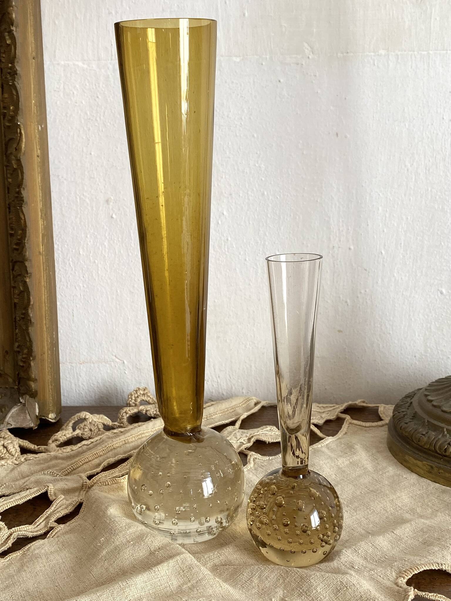 Soliflores vintage en verre bullé teinté
