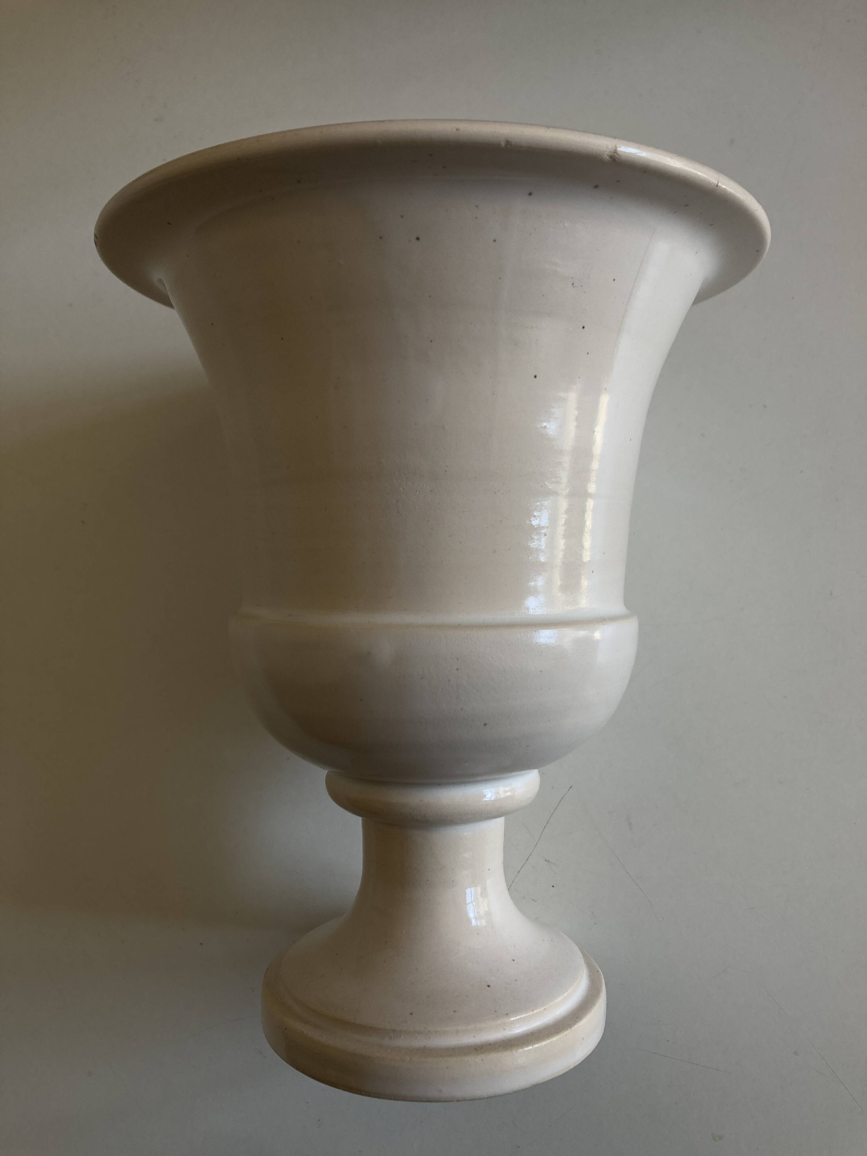 Medicis Jean Roger vase in white earth