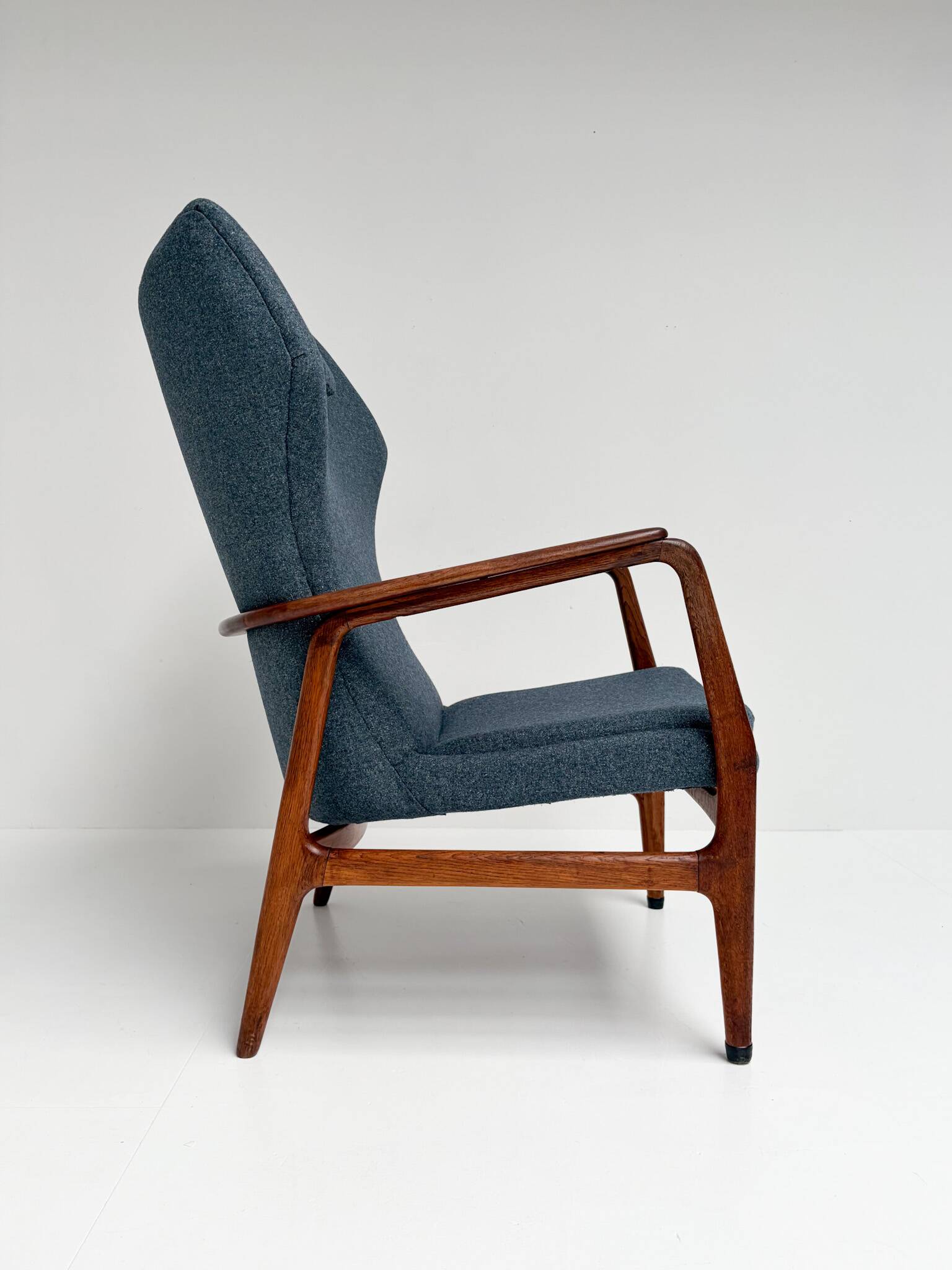 Re upholstered Edith (men’s) armchair by Bovenkamp, 1960s