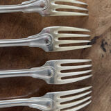 4 silver metal forks