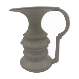 Key vase of polyhedre workshops