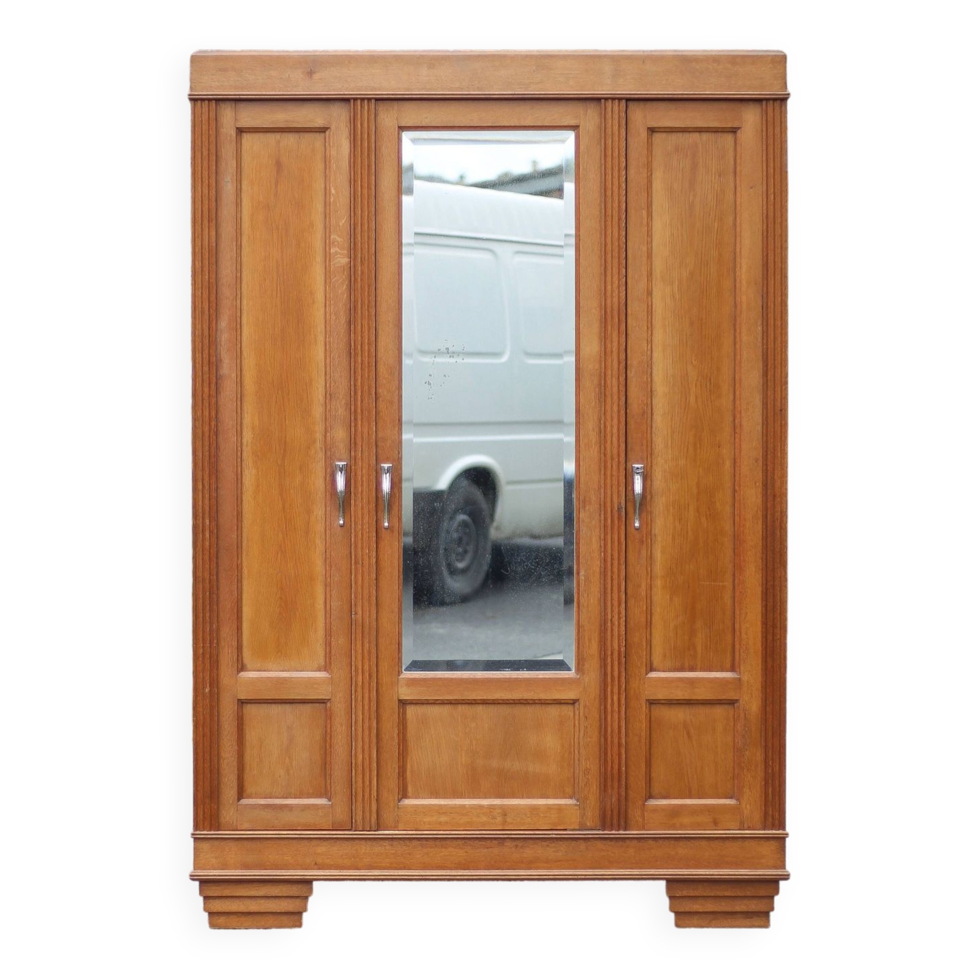 Art Deco wooden cabinet