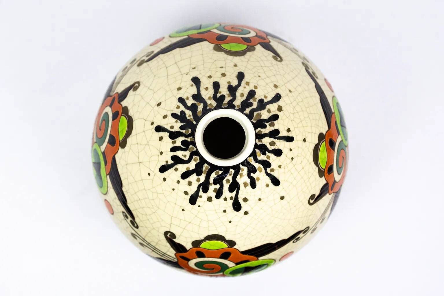 Art Deco vase Orchies, enamels on crackled background, stylised flowers
