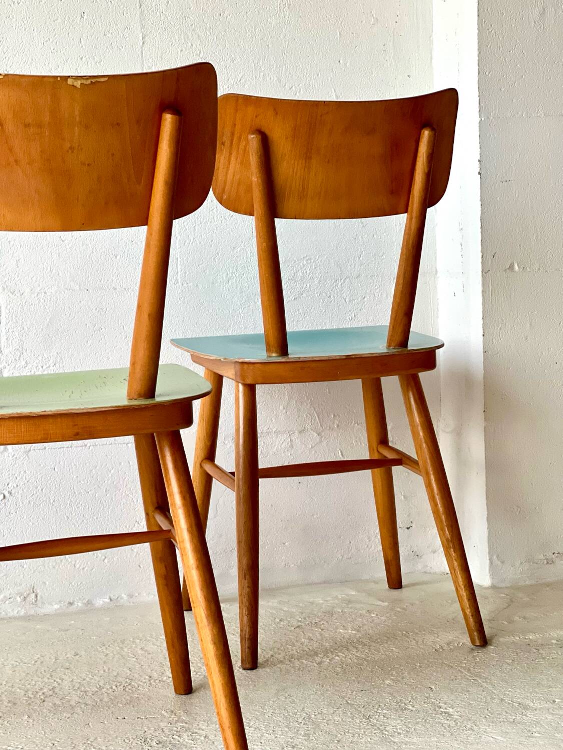 Chaises de salle à manger de Ton, années 1950.