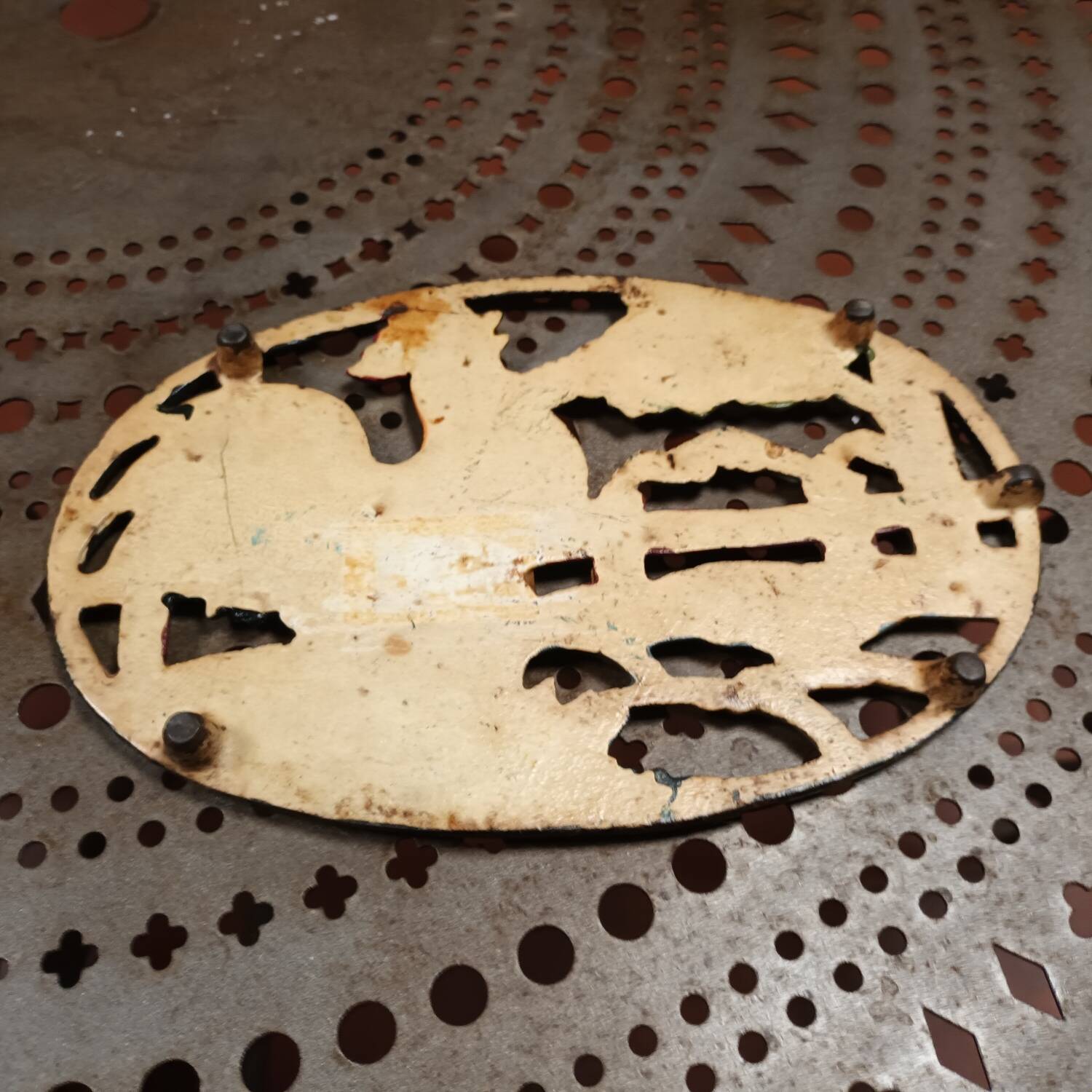 Rooster cast iron trivet