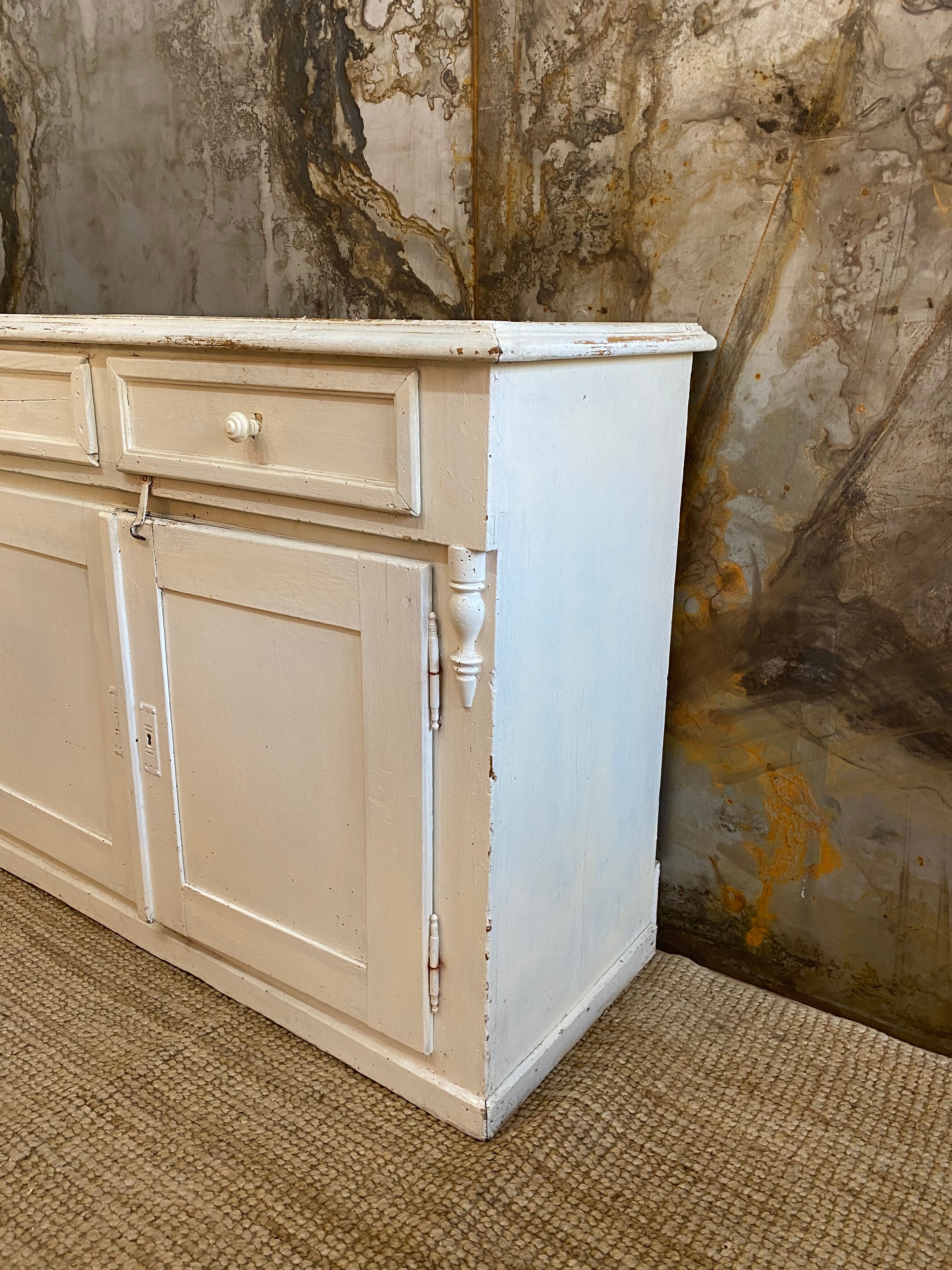 Parisian buffet in its pretty original patina