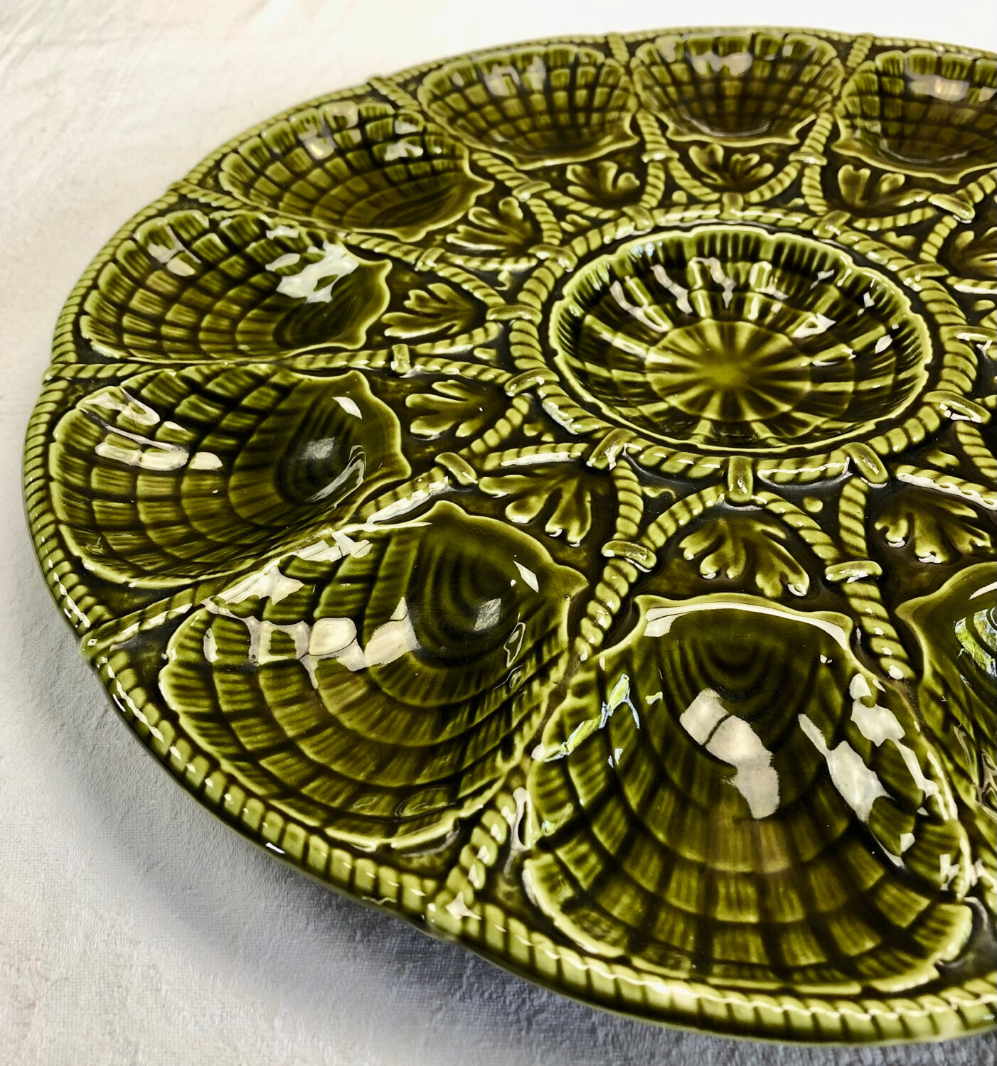 Oyster dish barbotine Sarreguemines