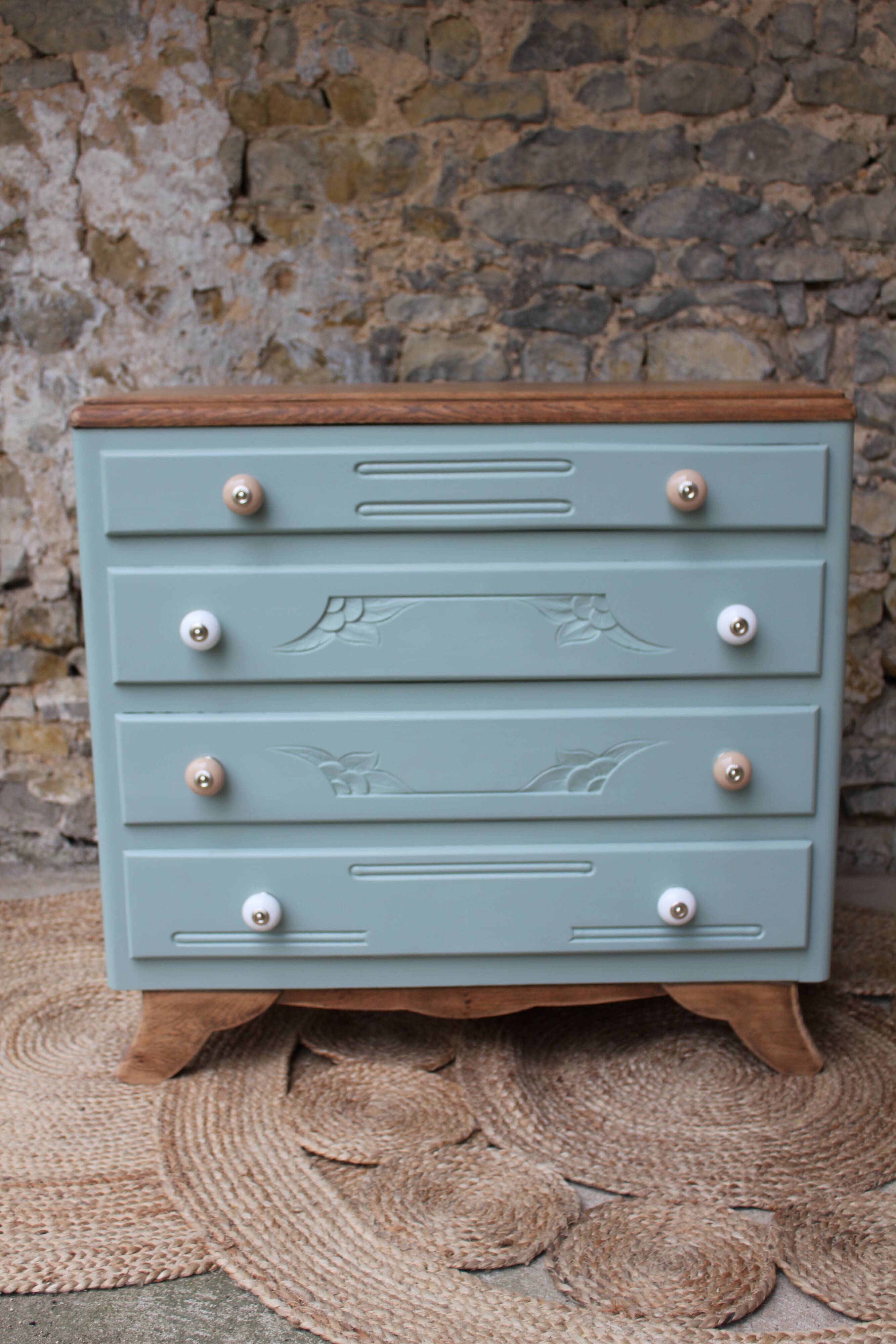 Chest of drawers
