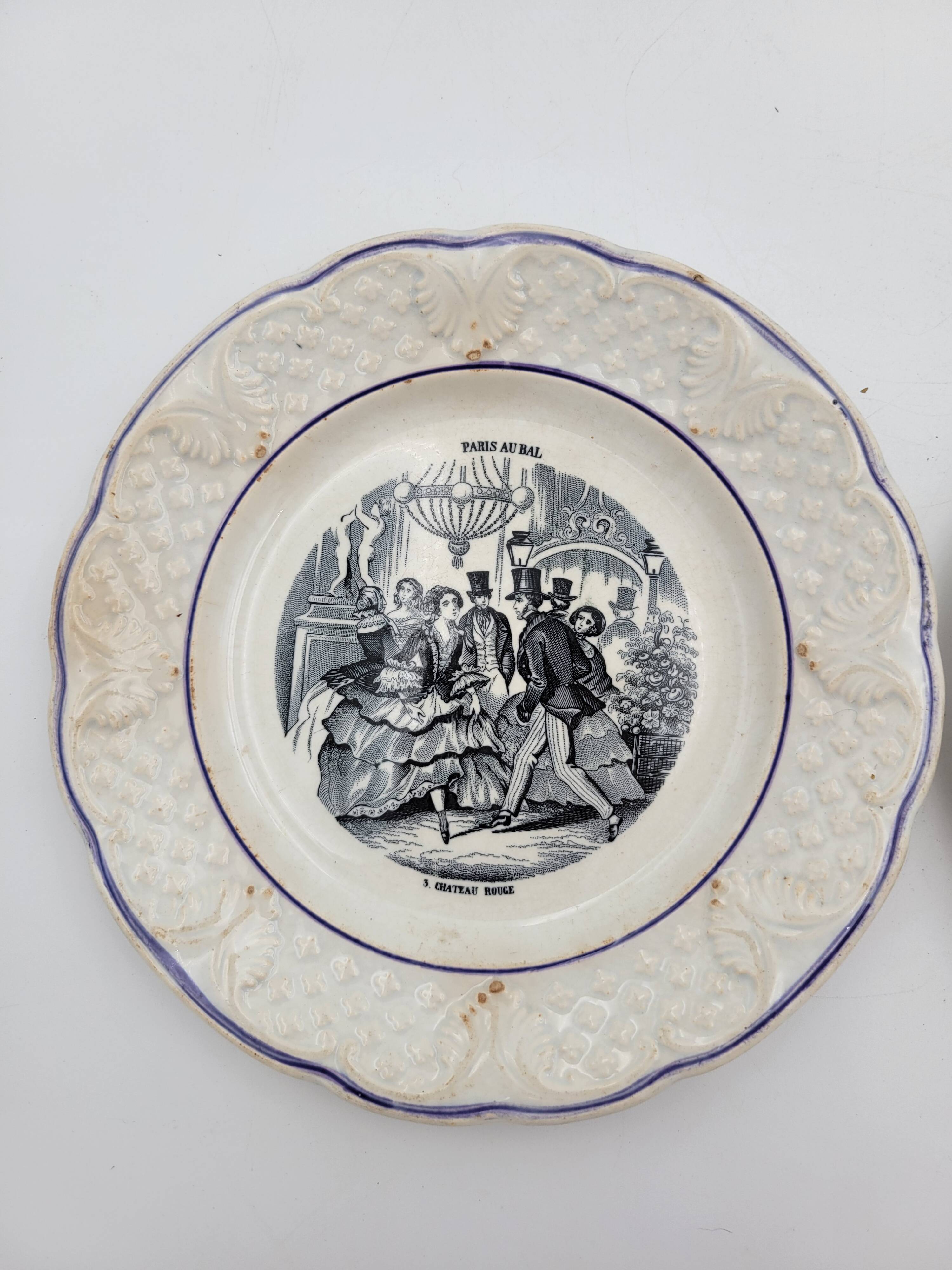 Set of 2 talking plates in Choisy-le-Roi porcelain