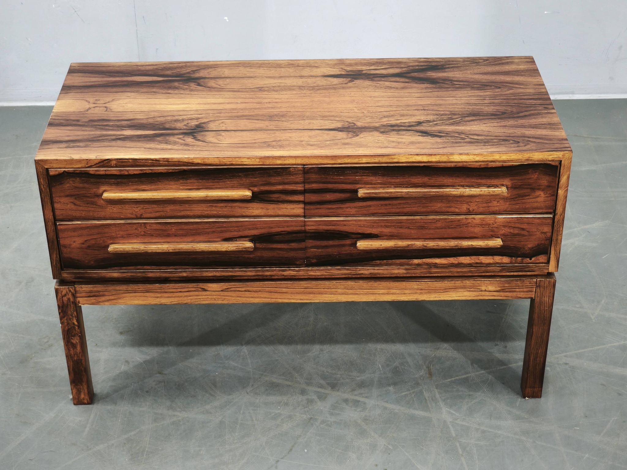 Commode en palissandre danoise de style mid-century modern, années 1960
