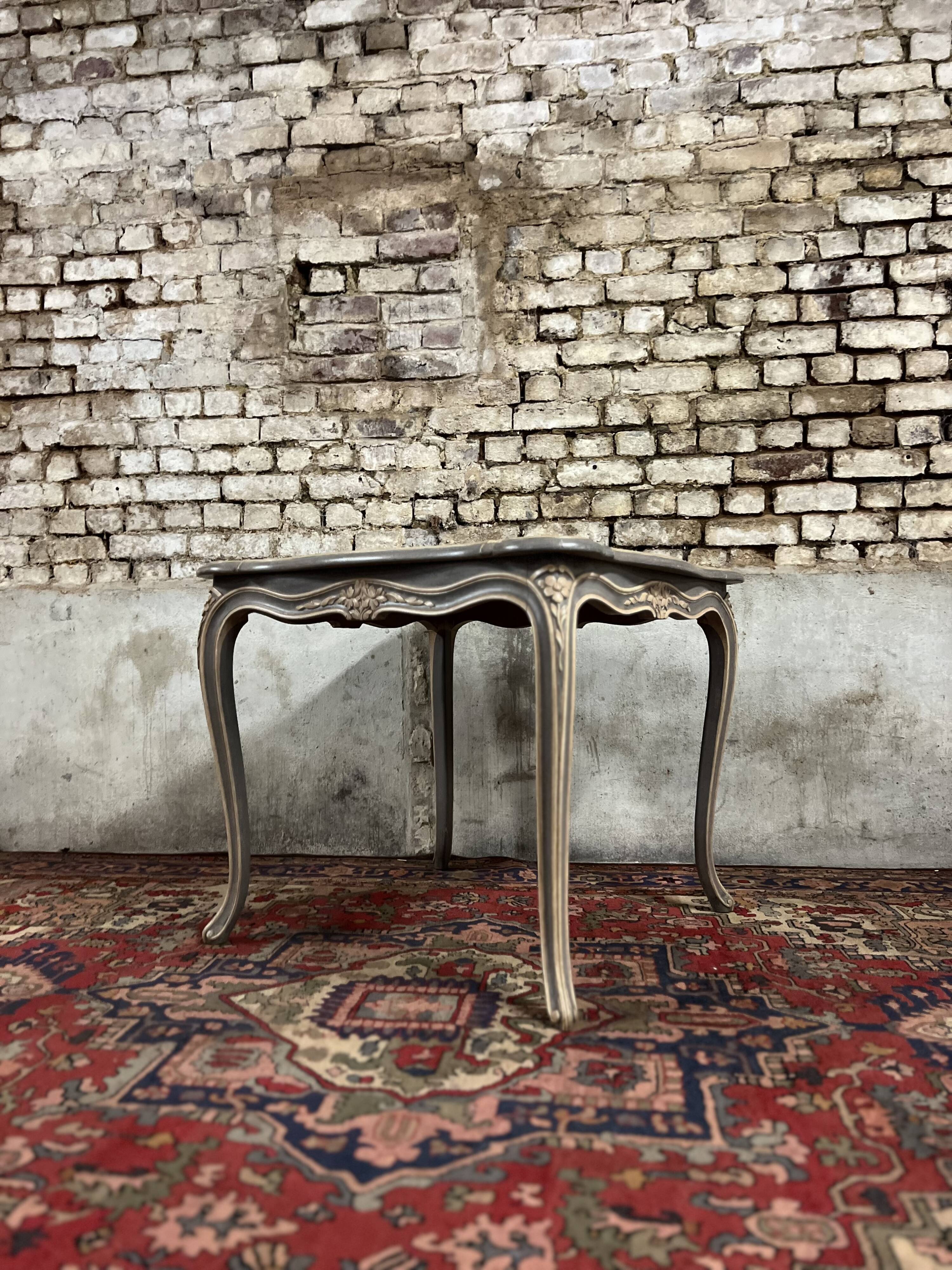 Game table in gray lacquered wood with white filling stamped gouffé