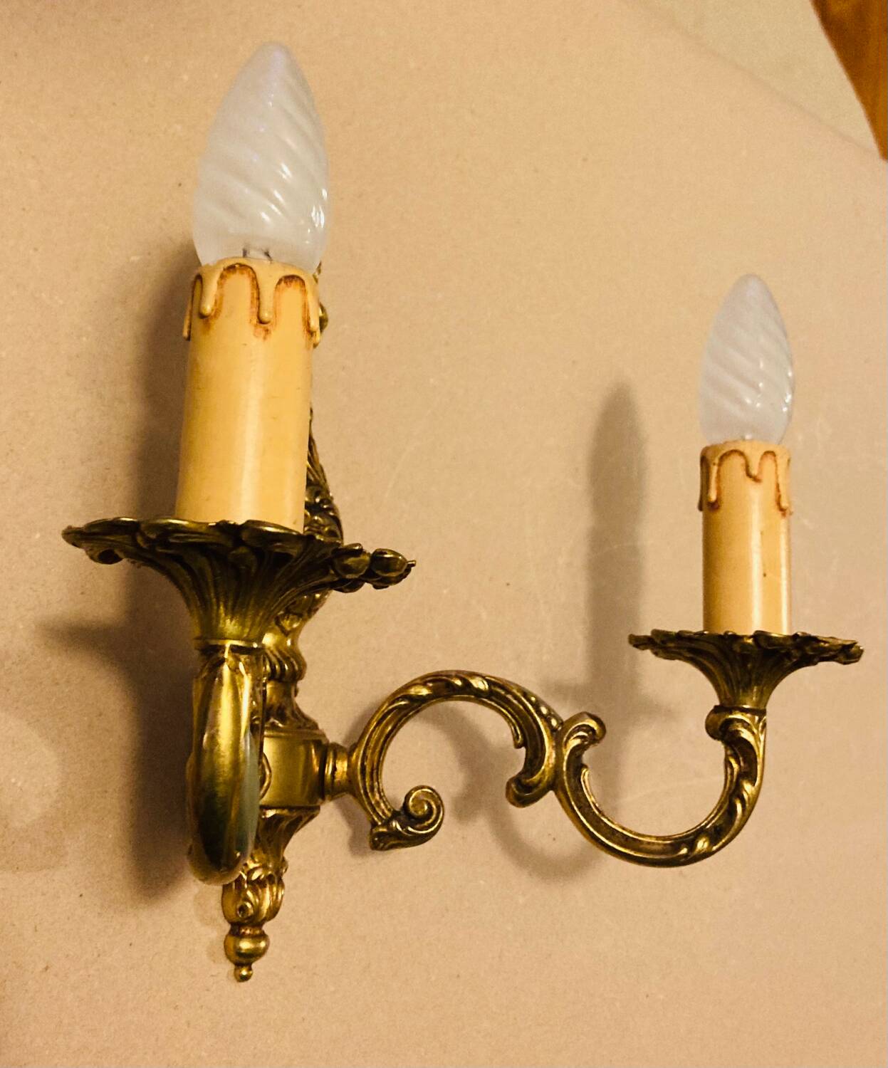 Applique double Style Louis XV en bronze doré époque XXe.