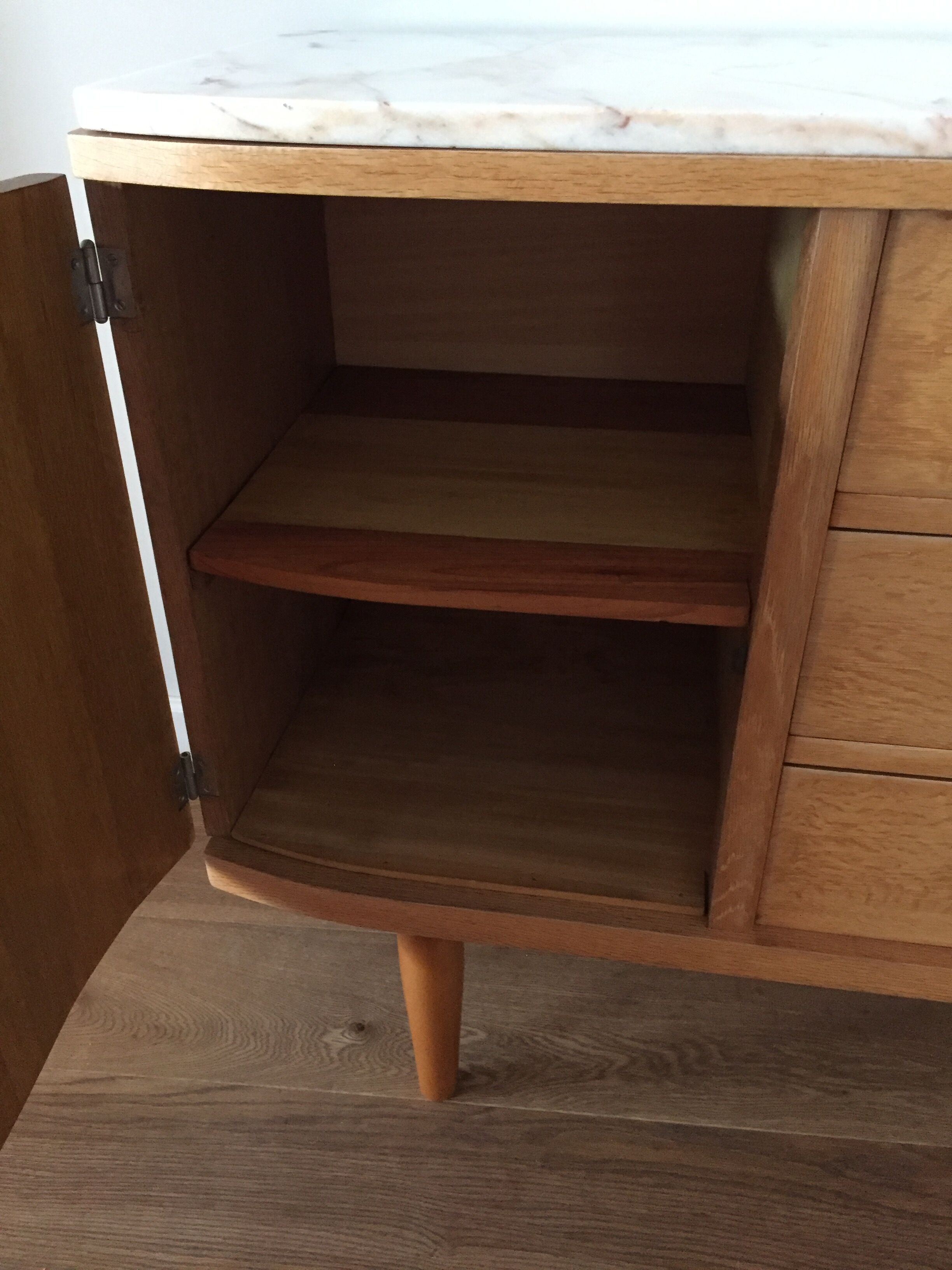 Buffet / vintage dresser