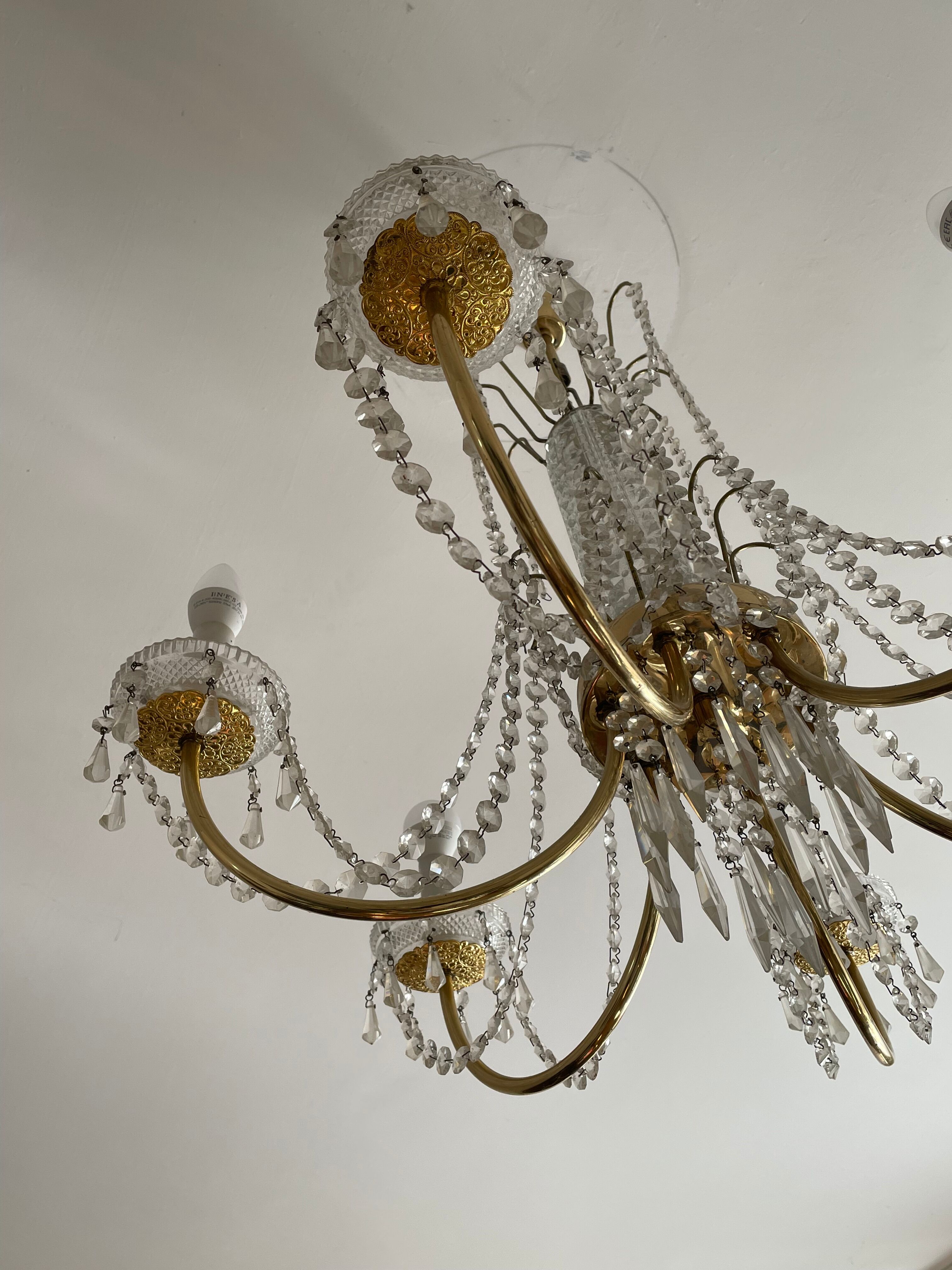 Chandelier with brass and glass grapevines