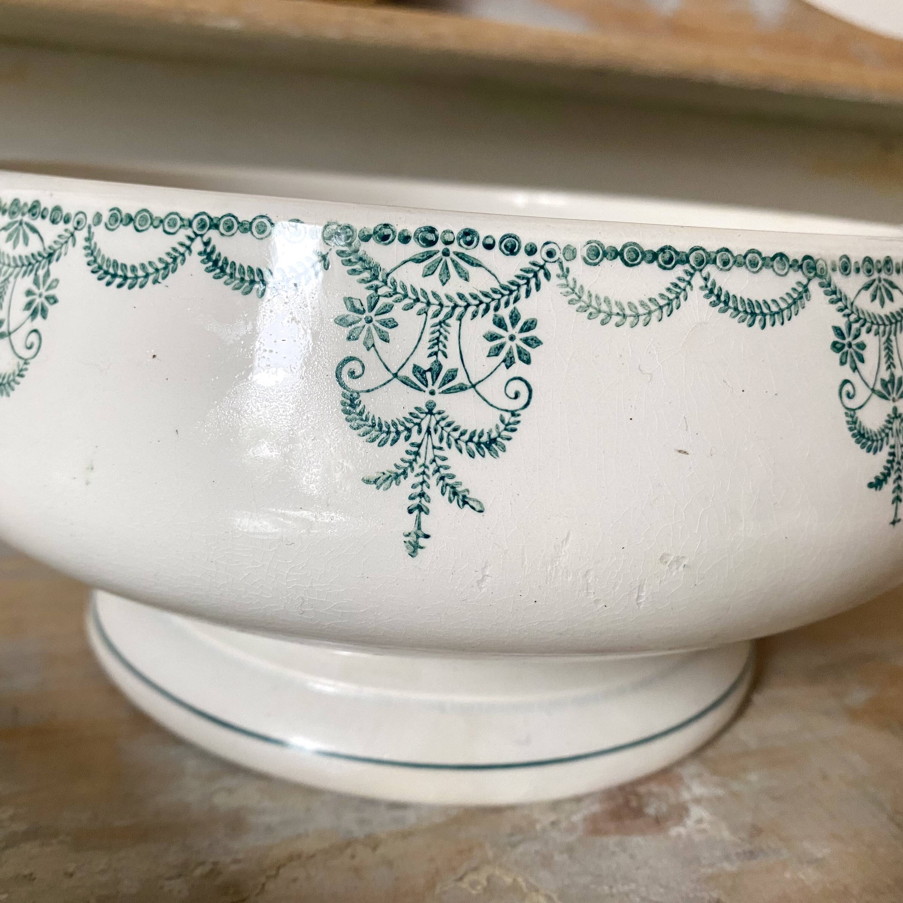 Vegetable dish, earthenware salad bowl Moulin des Loups