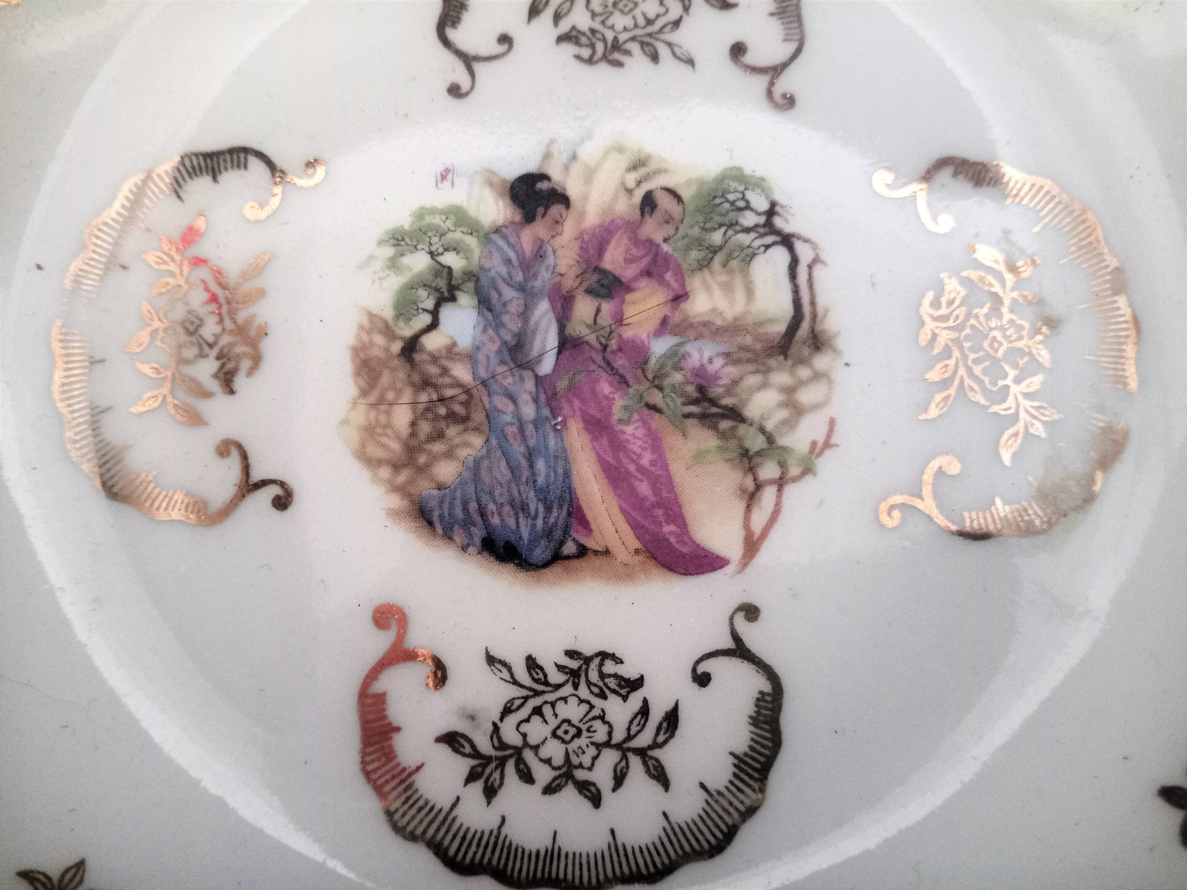 Set of 13 plates with Japanese motifs in real Limoges porcelain
