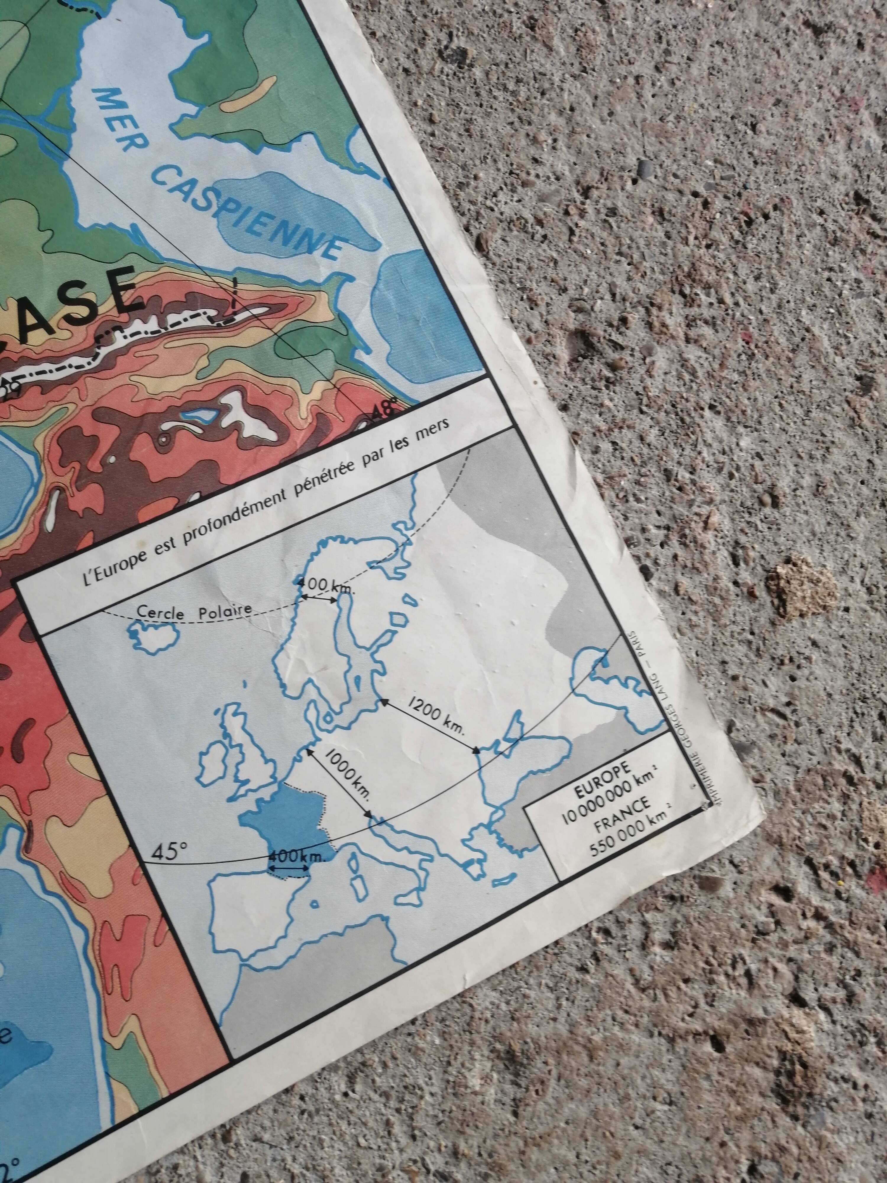Vintage school map mdi: Africa-Europe physical.