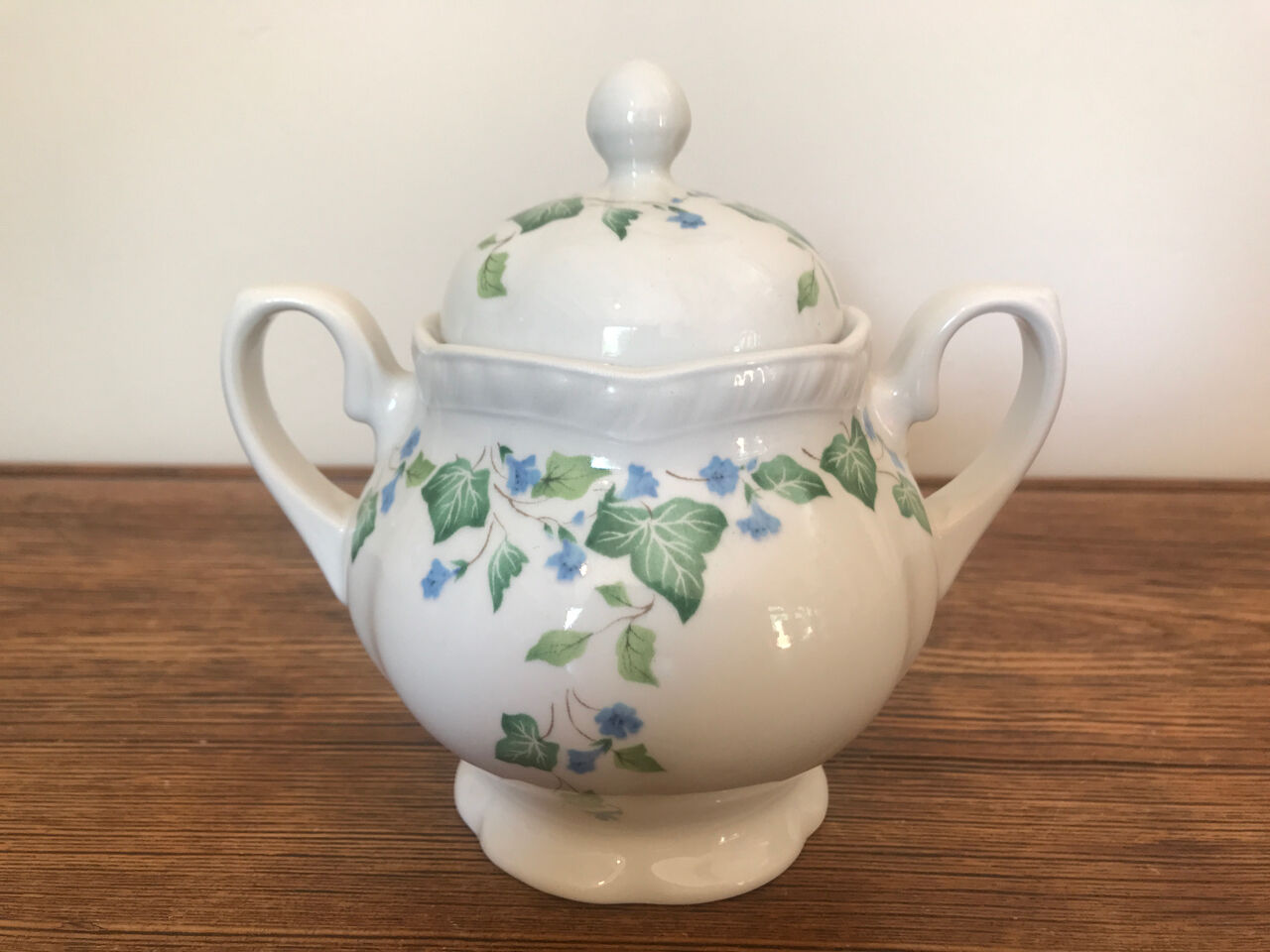 Johnson brothers vintage milk jug and sugar bowl lot