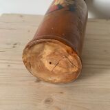 Vase en bois ancien