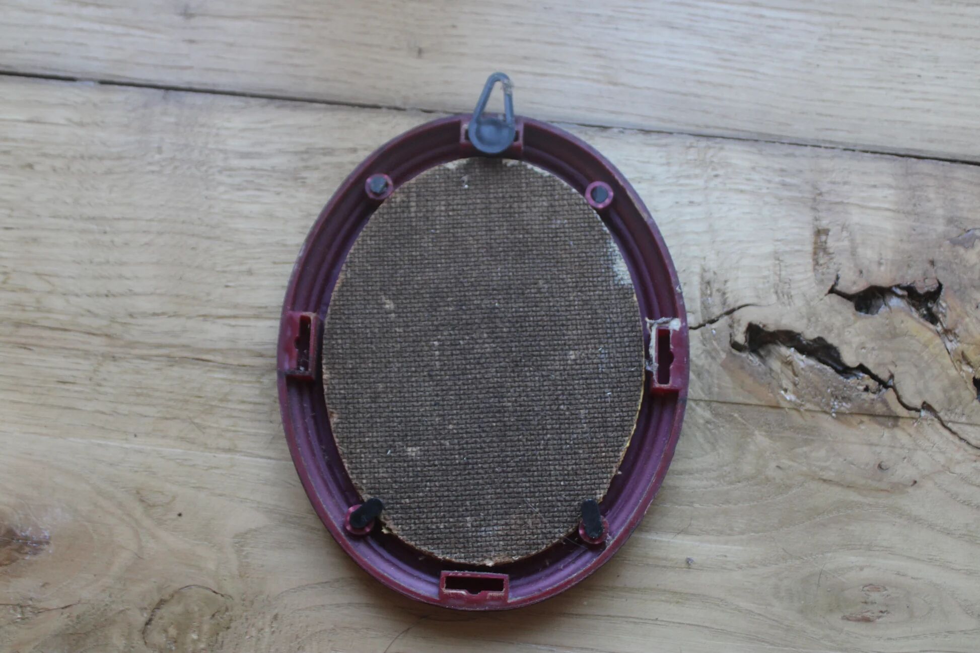 Small vintage oval painting – Raised bouquet of flowers – Retro burgundy frame