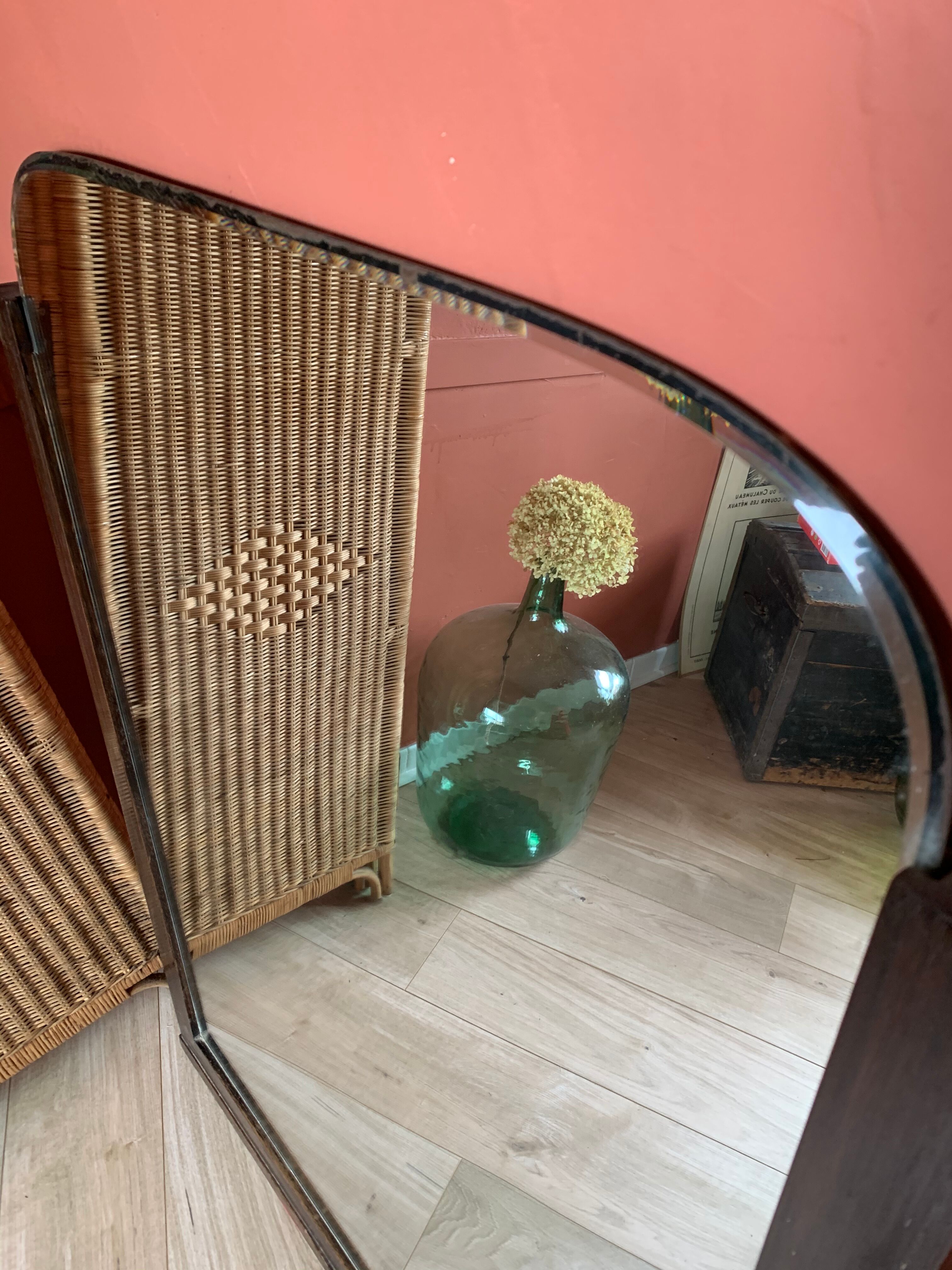 Mirror on foot 82x110cm