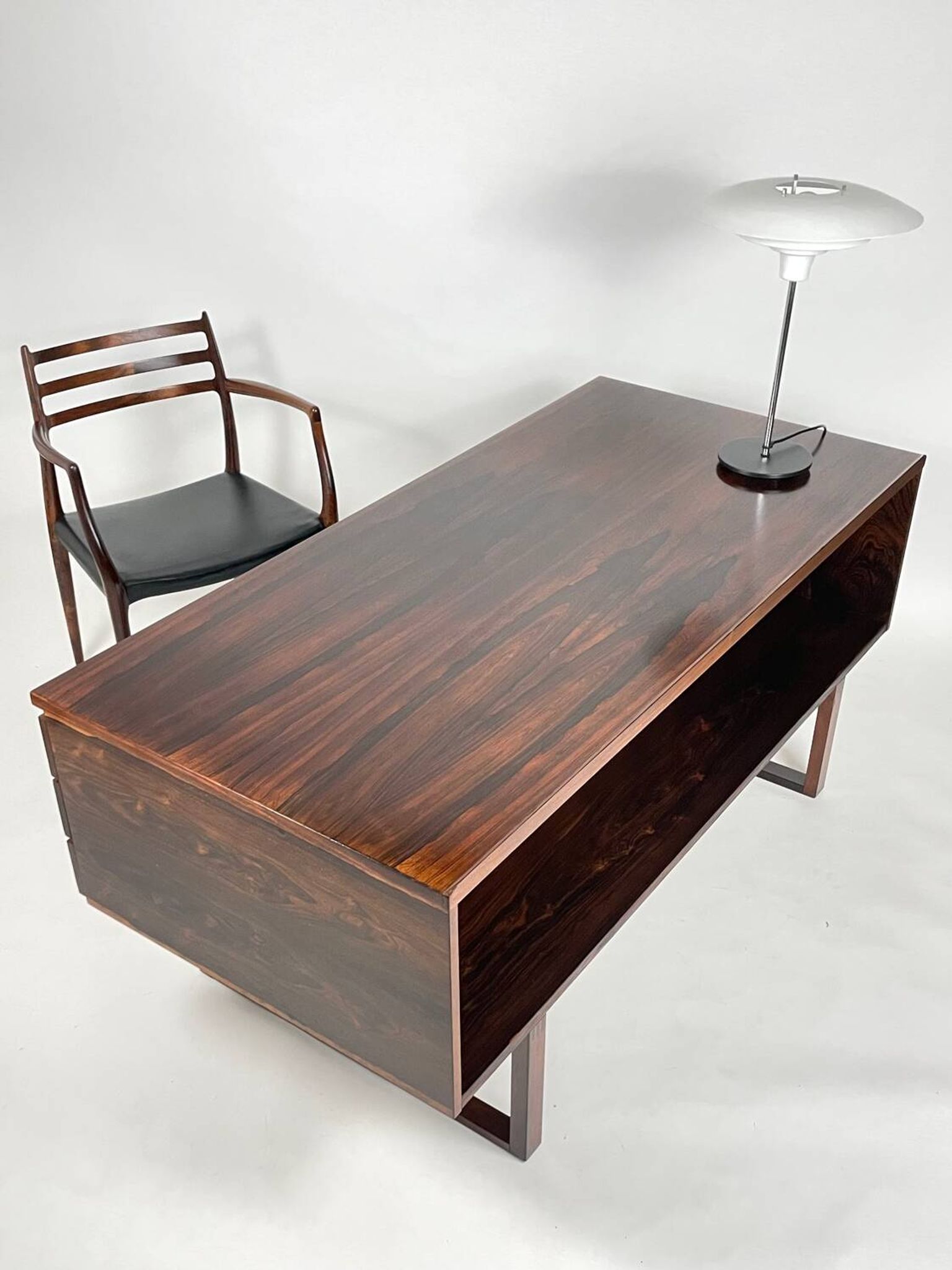 Danish Modern ( Mid-Century ) desk by Torben Valeur for DYRLUND, 1960s