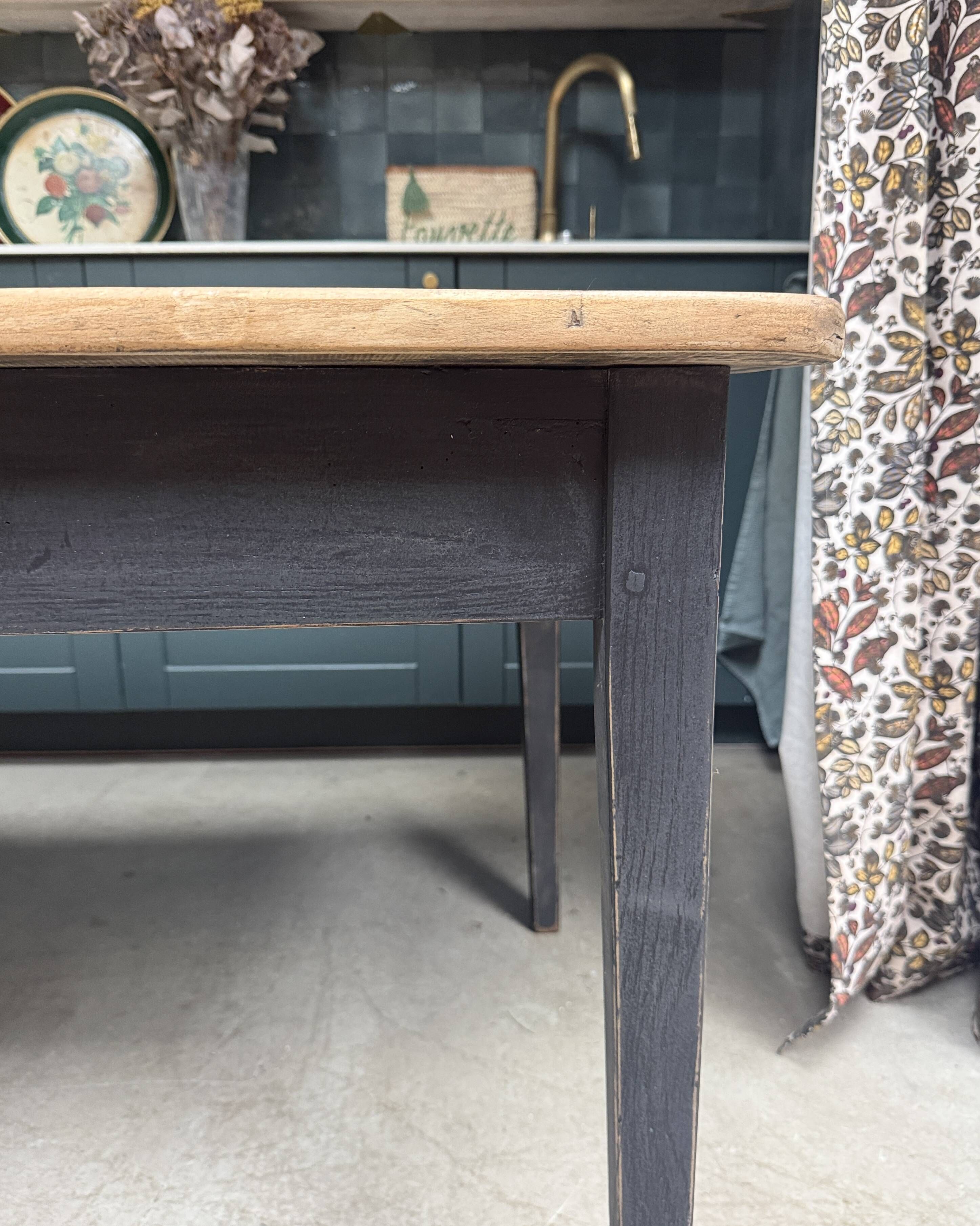 Farm table with black patinated legs (renovated)