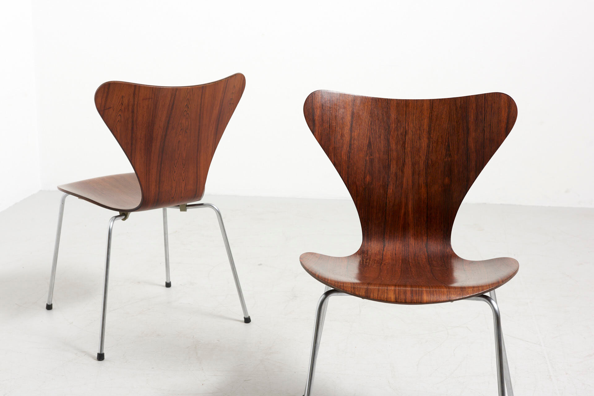 Pair of 'Series 7' Dinning Chairs by Arne Jacobsen for Fritz Hansen, Denmark - 1955