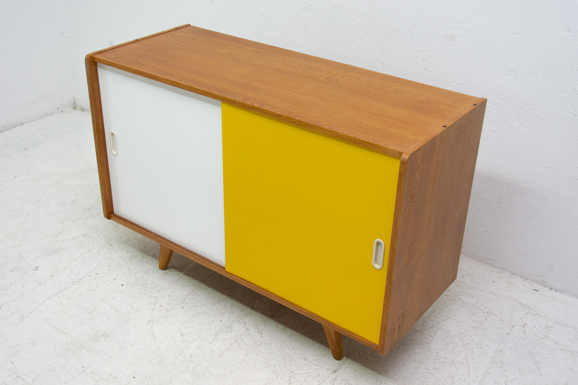 Fully restored mid century sideboard U-452 by Jiří Jiroutek, 1960´s, Czechoslovakia