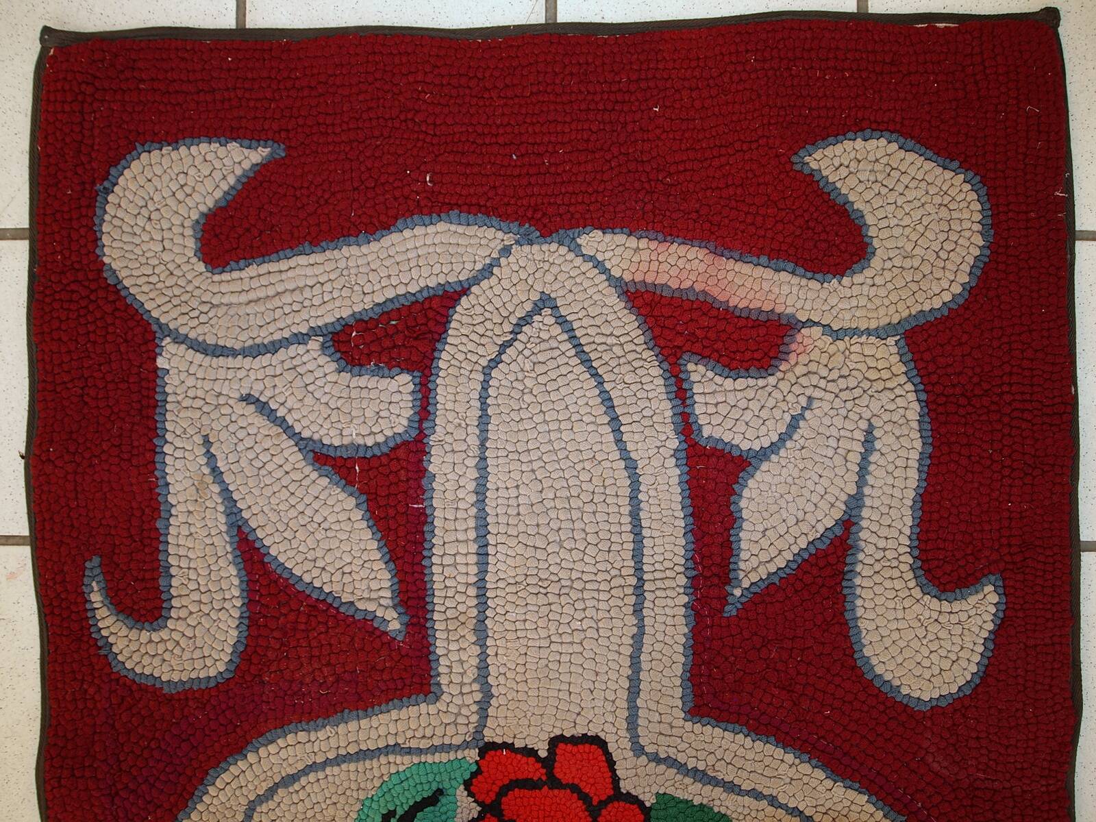 Tapis antique fait main Hooked américain 67cm x 135cm (1930s)