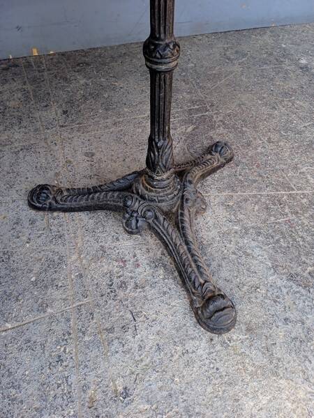 70cm marble bistro table / pedestal table