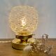Lampe à poser globe vintage en verre moulé
