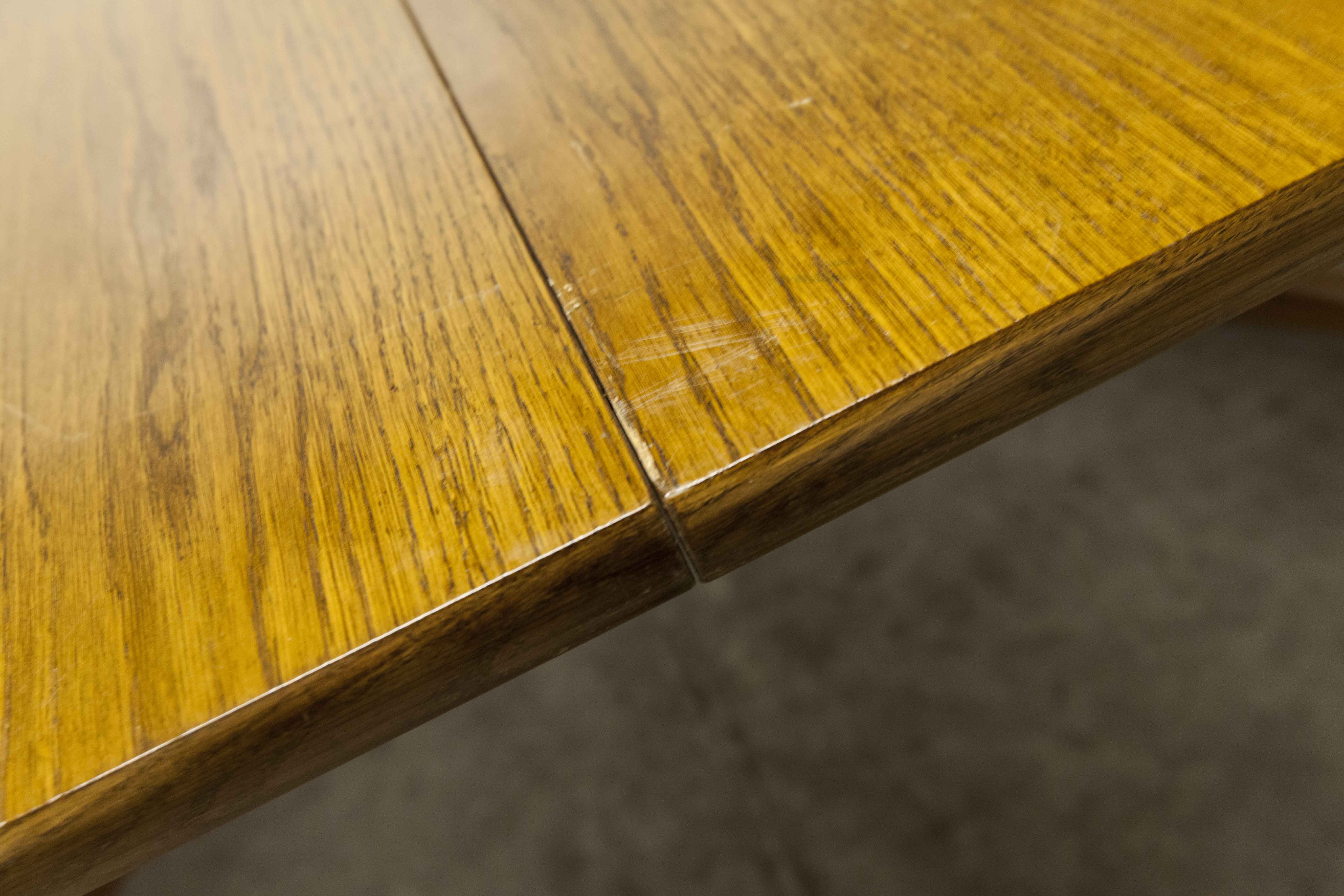 Roundtable 80's 2 solid wood extensions