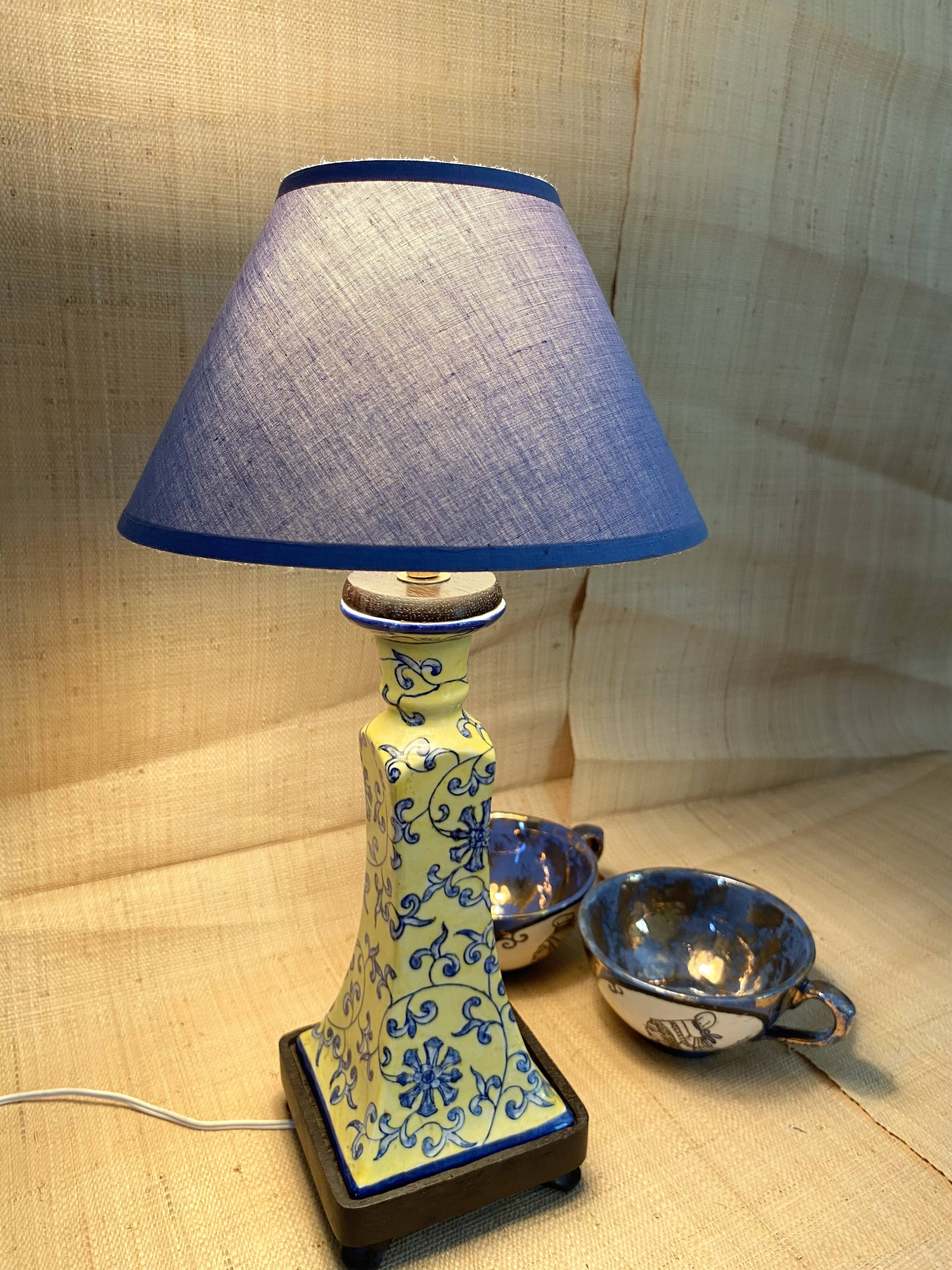 Ceramic lamp, new fabric cable, cotton lampshade.