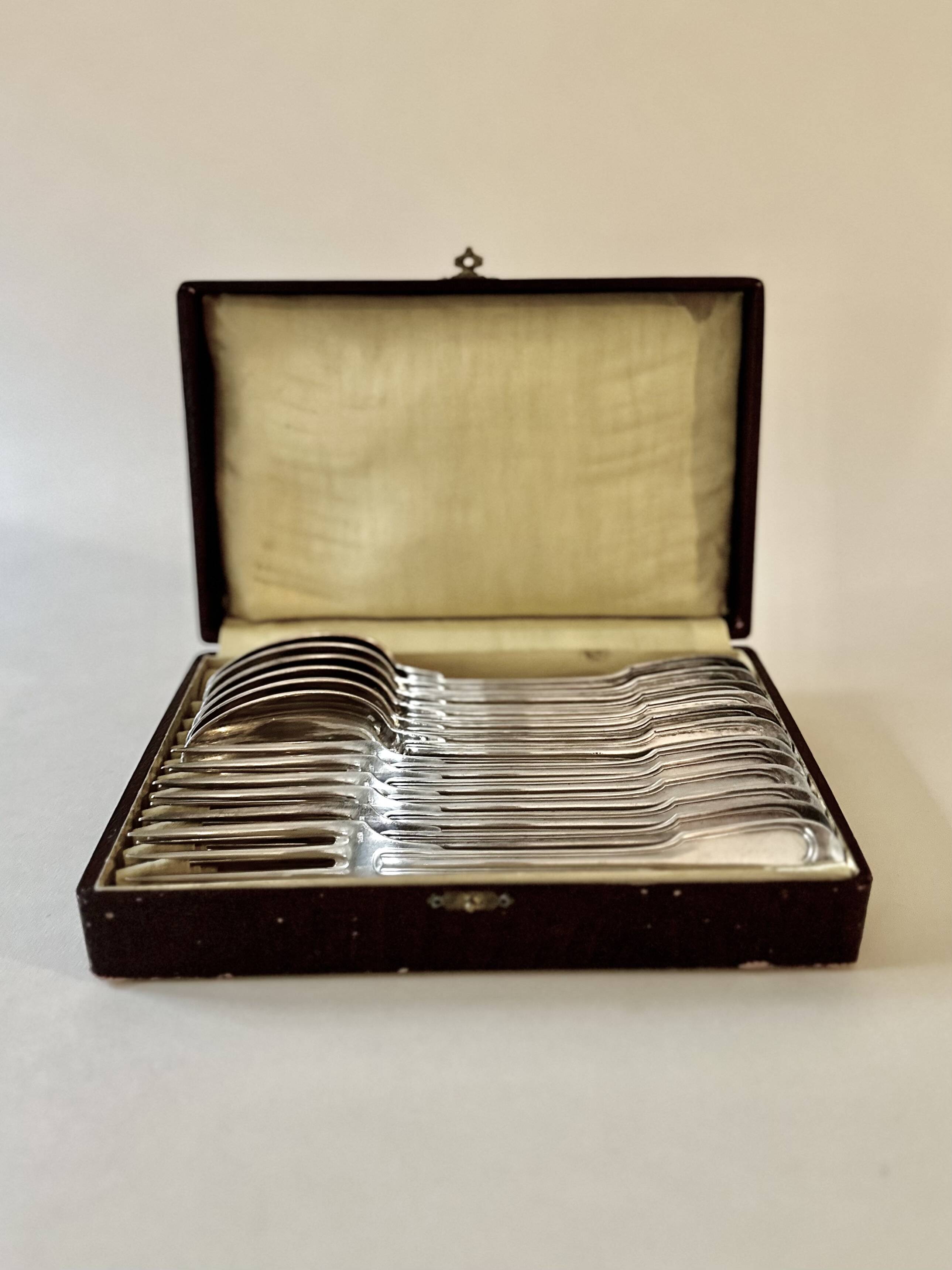Twelve-piece silver-plated cutlery set